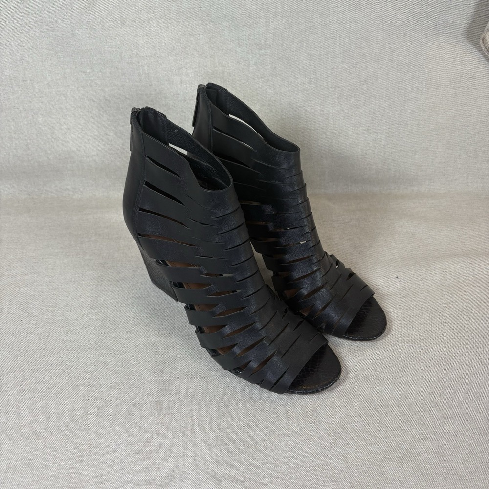 Donald J. Pliner Black Leather Greece Block Heel‎ Cage Bootie Sandals Women's 8B